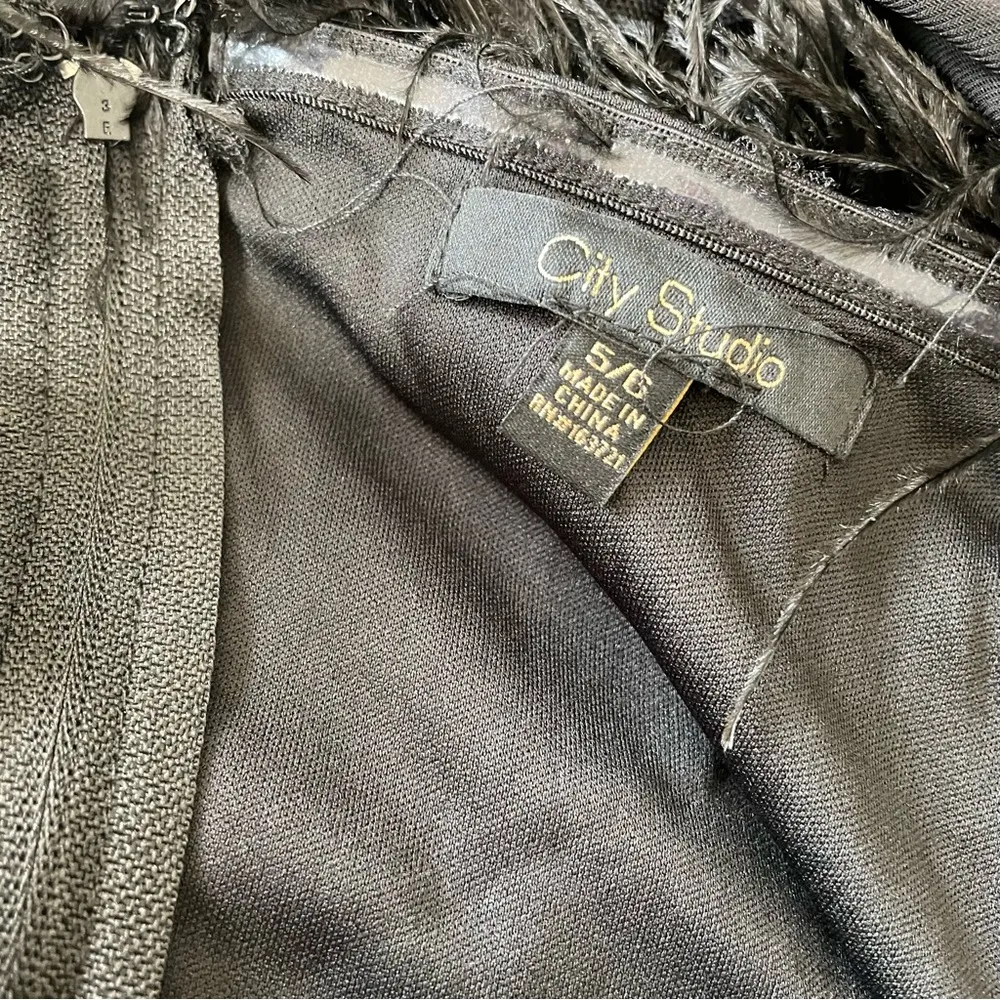 City Studios Juniors' Feather-Trim Strapless Fit & Flare Dress Black Sz 5/6 - Image 7