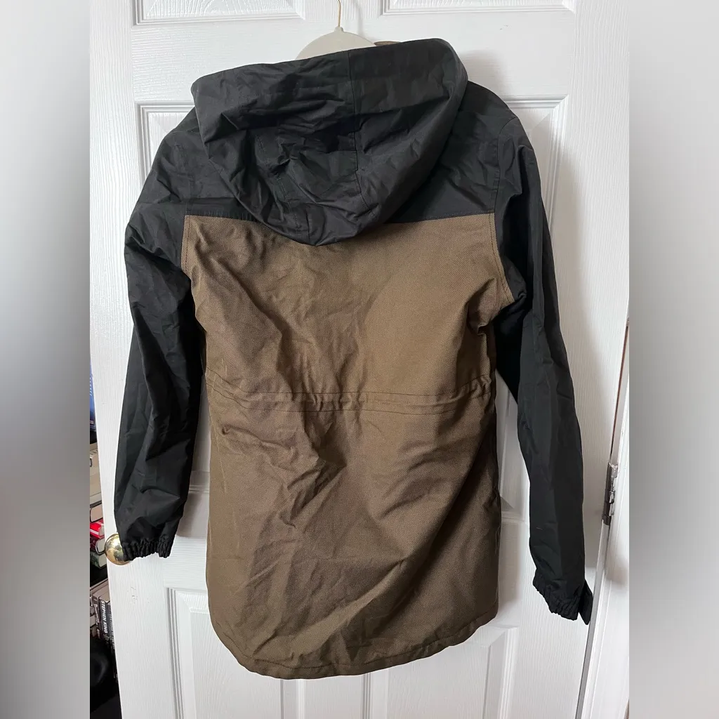 Aperture  Black and Olive Ski Jacket - Image 2