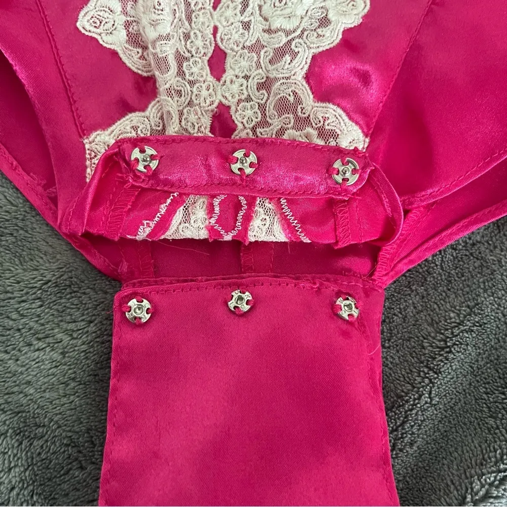 1990s Vintage Victoria’s Secret Teddy One Piece Hot Pink Lace Medium GOLD LABEL - Image 7