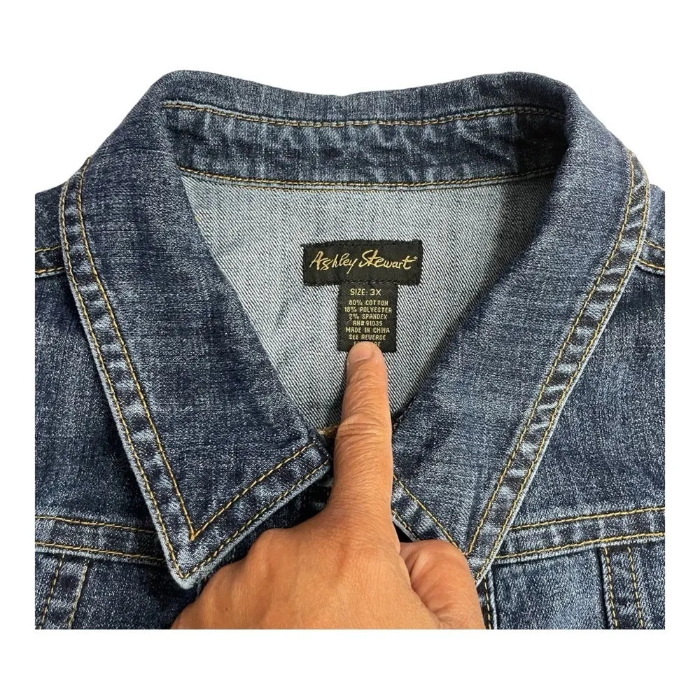 ASHLEY STEWART PLUS size 3X DenimVest. Cropped, hook and eye closure. - Image 5