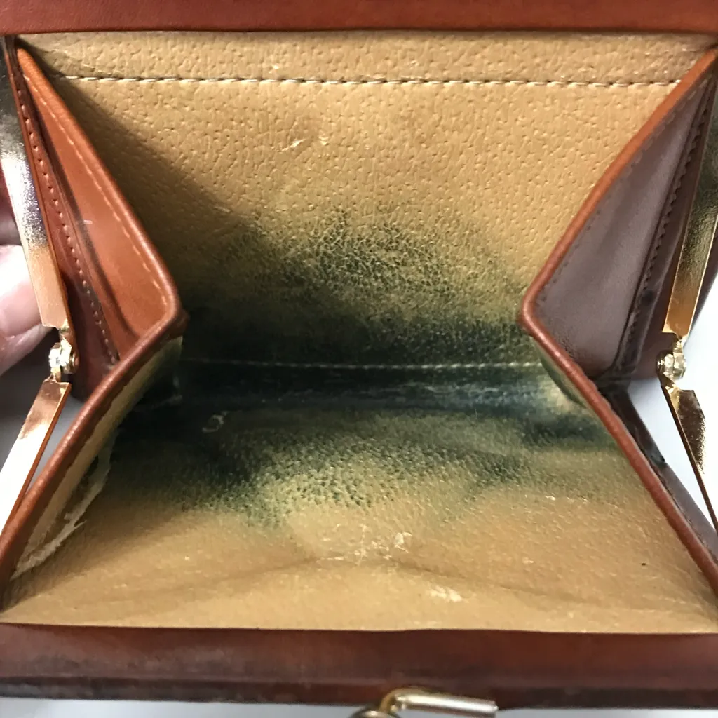 Dooney & Bourke Vintage Bifold Wallet with Kiss-lock Coin Pouch EUC - Image 6