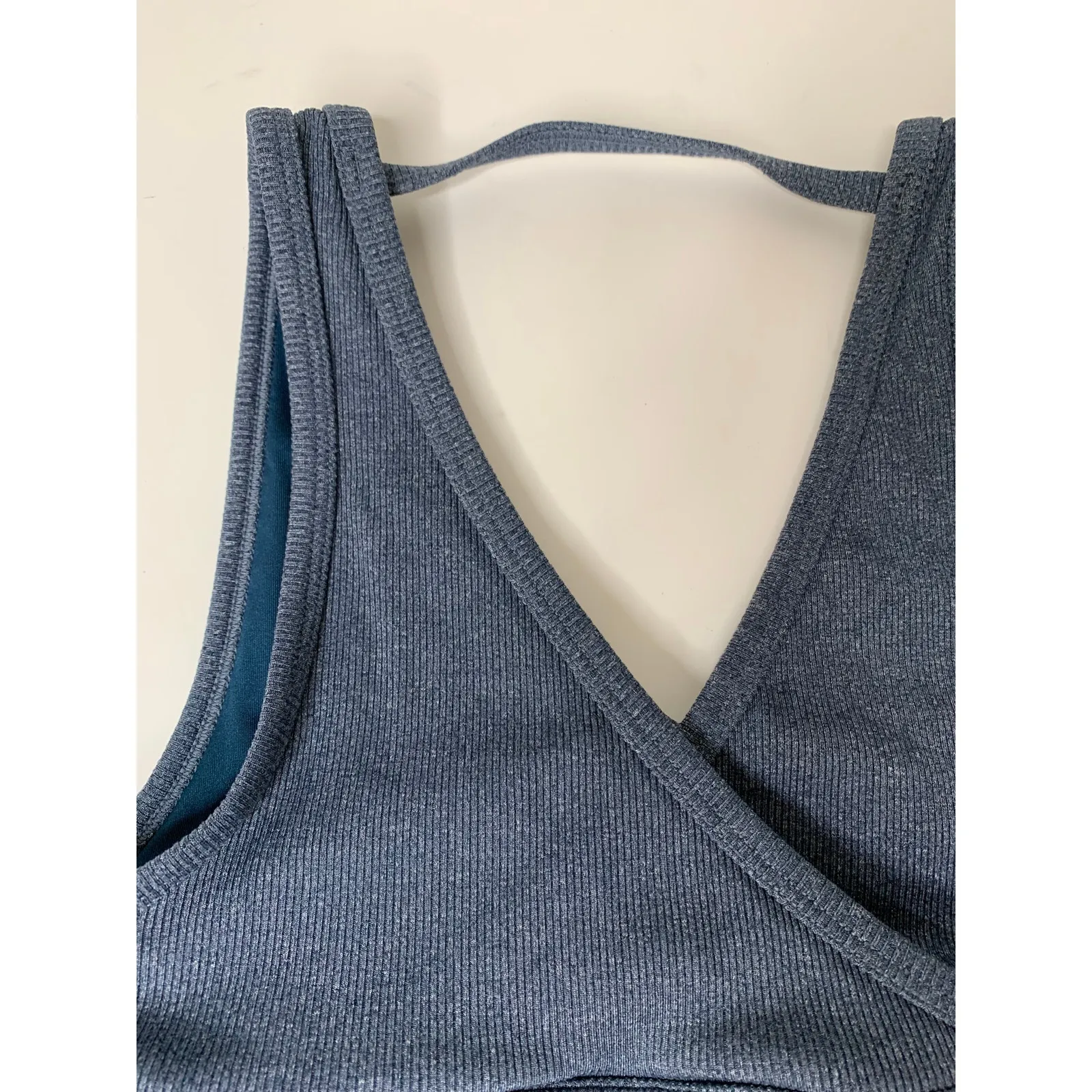 Alo Togetherness Sports bra in Eclipse Heather Womens Small - Image 6