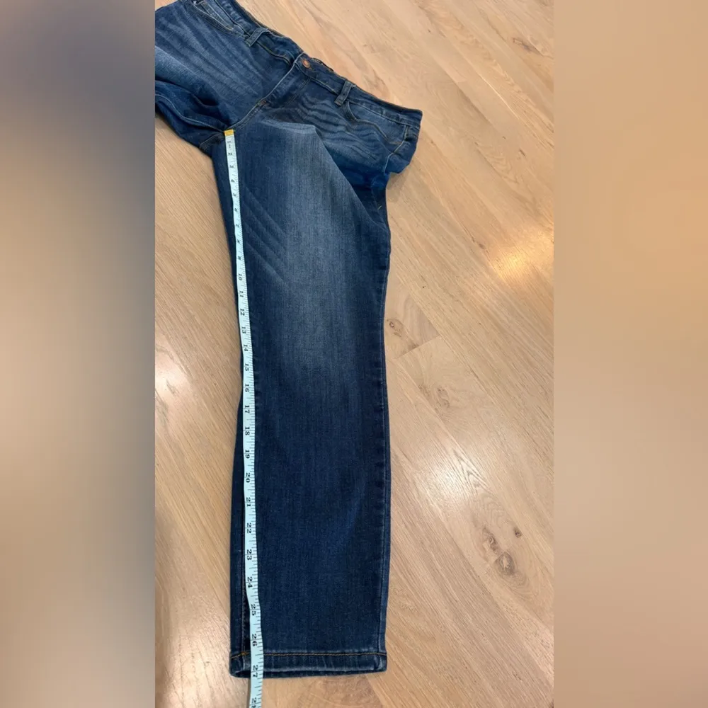 Judy Blue Dark Wash Tummy Control relaxed fit Jeans size 32 - Image 8