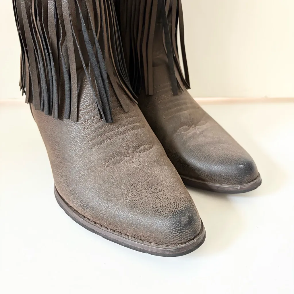 Pierre Dumas Brown Fringe Heeled Boots - Image 3