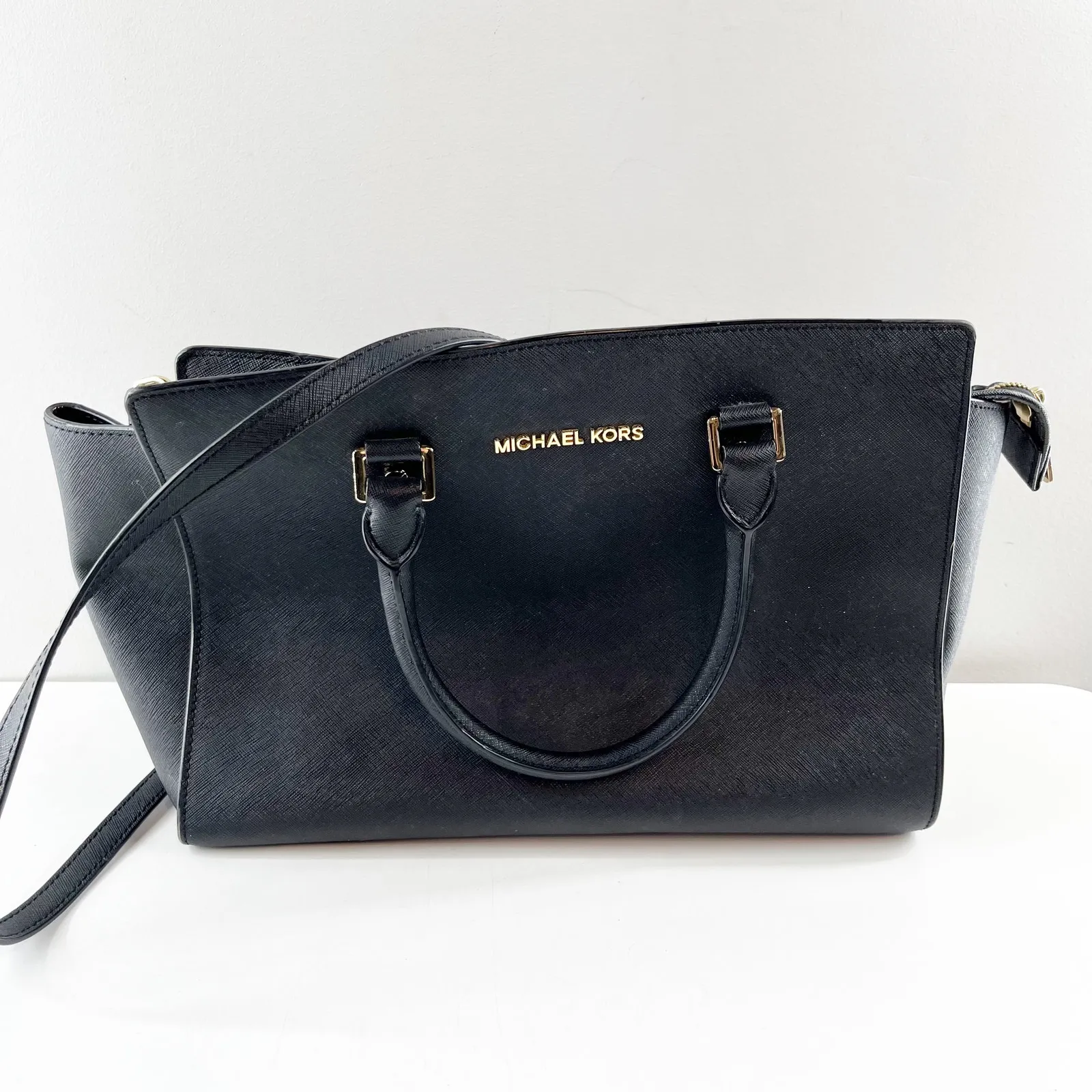 Michael Kors Selma Saffiano Leather Satchel Handbag Purse Black - Image 2