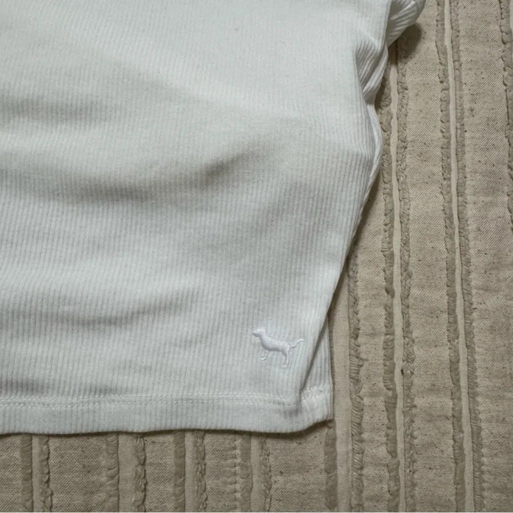 NWT PINK Victoria's Secret White Ribbed One-Shoulder Crop Top - Image 2