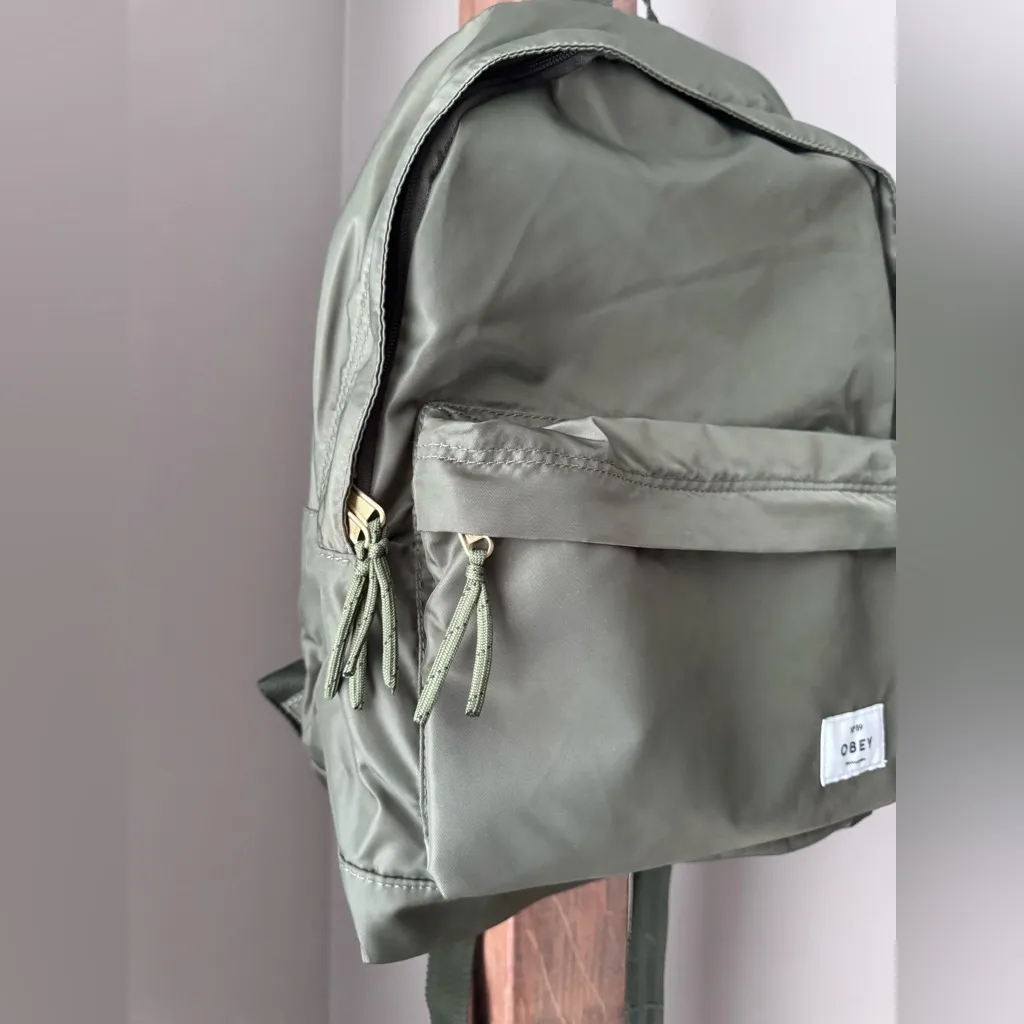 Obey Laroche Army Green Backpack w/Gold Tone Hardware EUC - Image 2