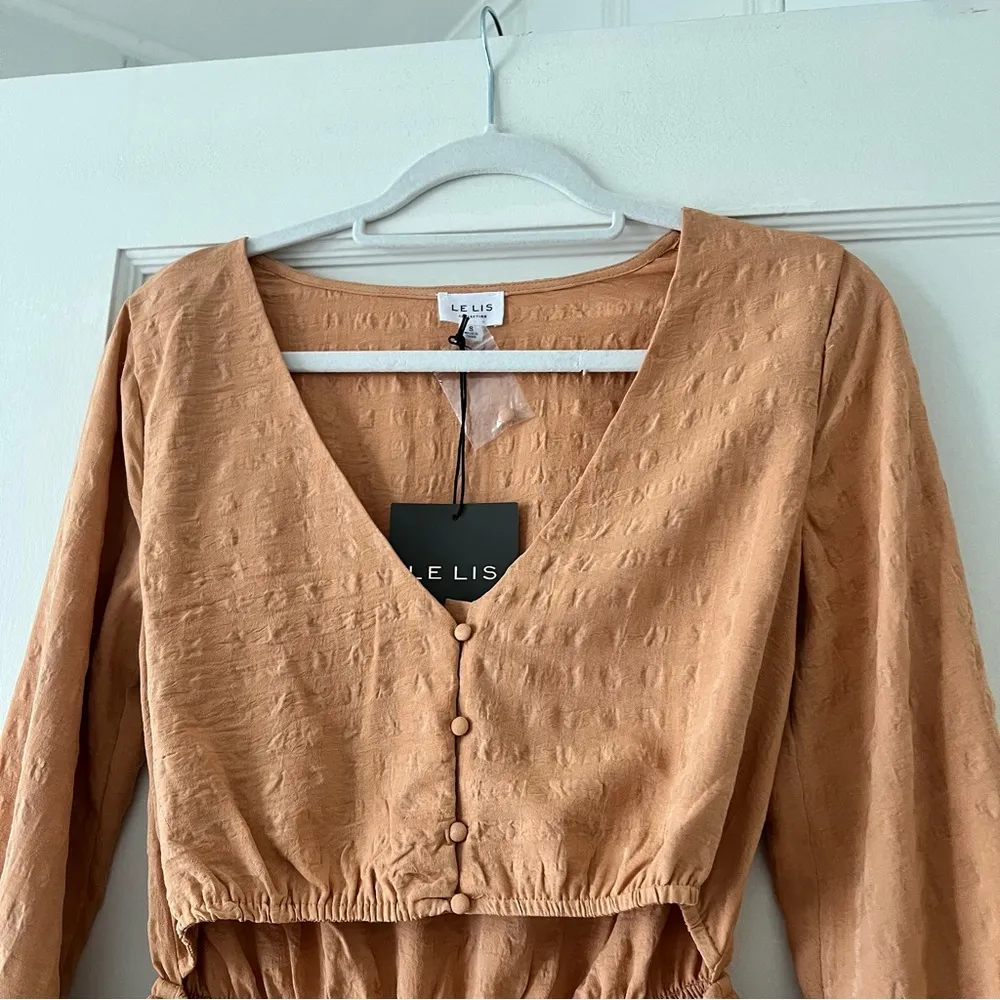 Le Lis Collection Orange Textured Long Sleeve Button Cutout Romper Small NWT - Image 6