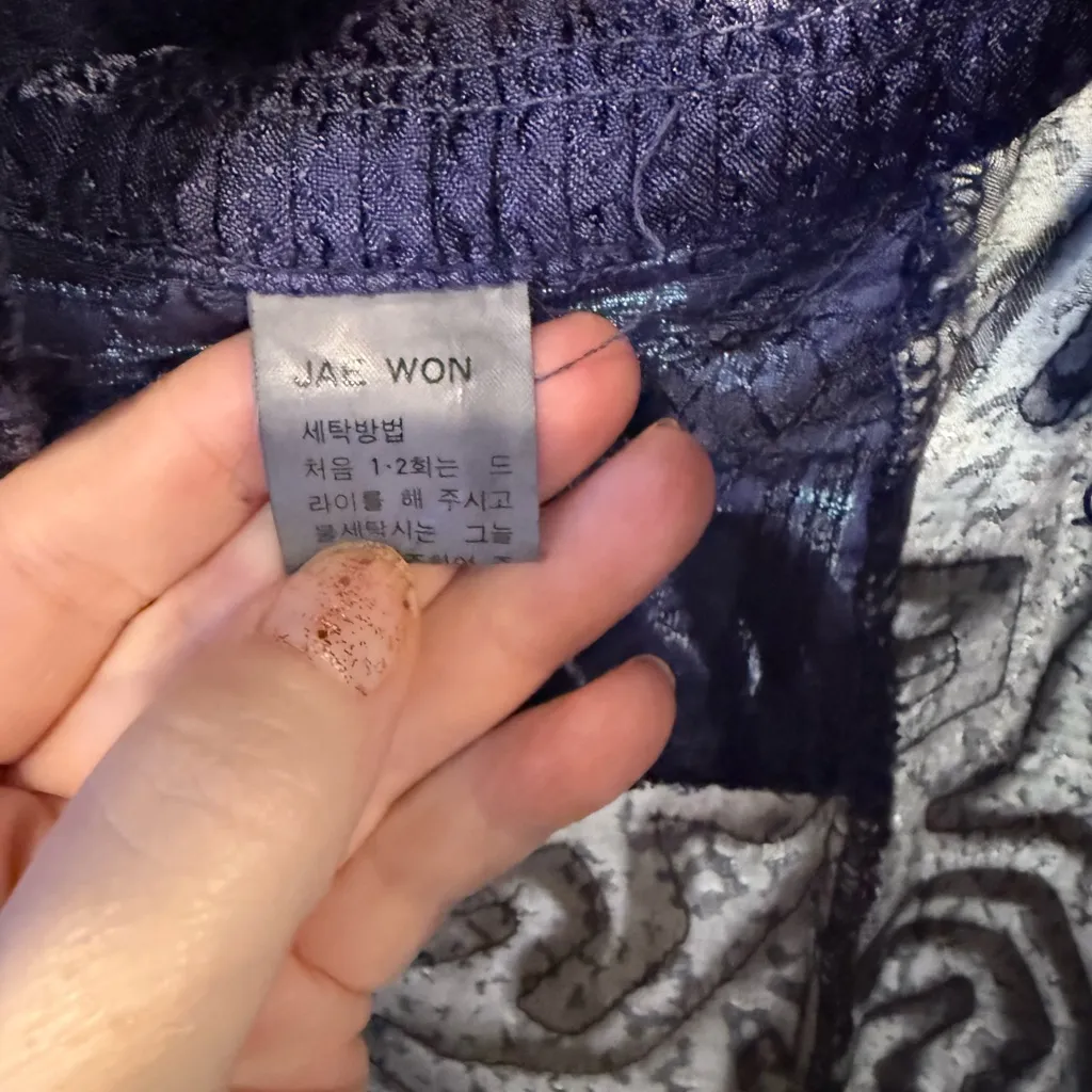 Women's Textured Sweater - Image 4