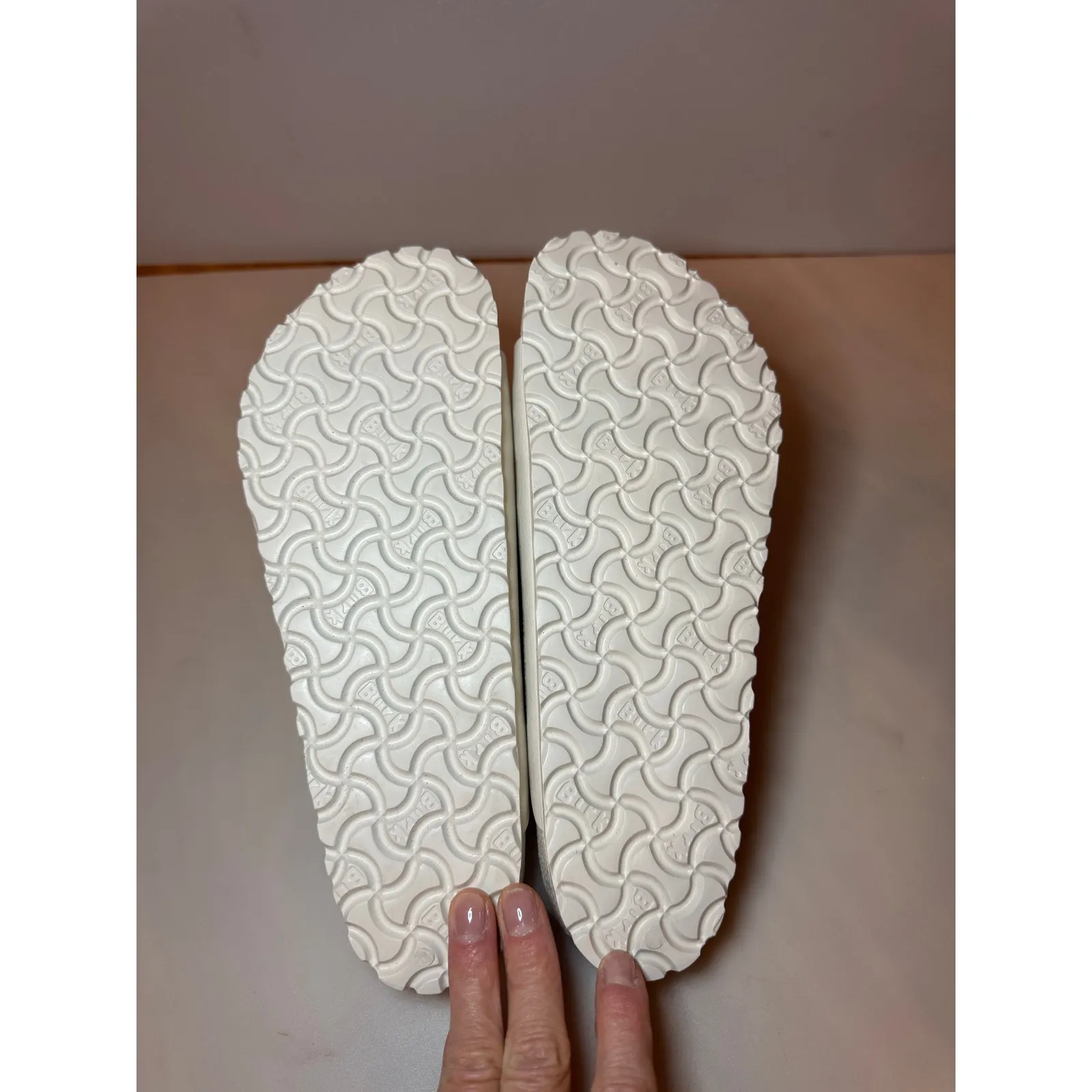 Birkenstock Arizona Essentials white Women's Size 10 - Image 5