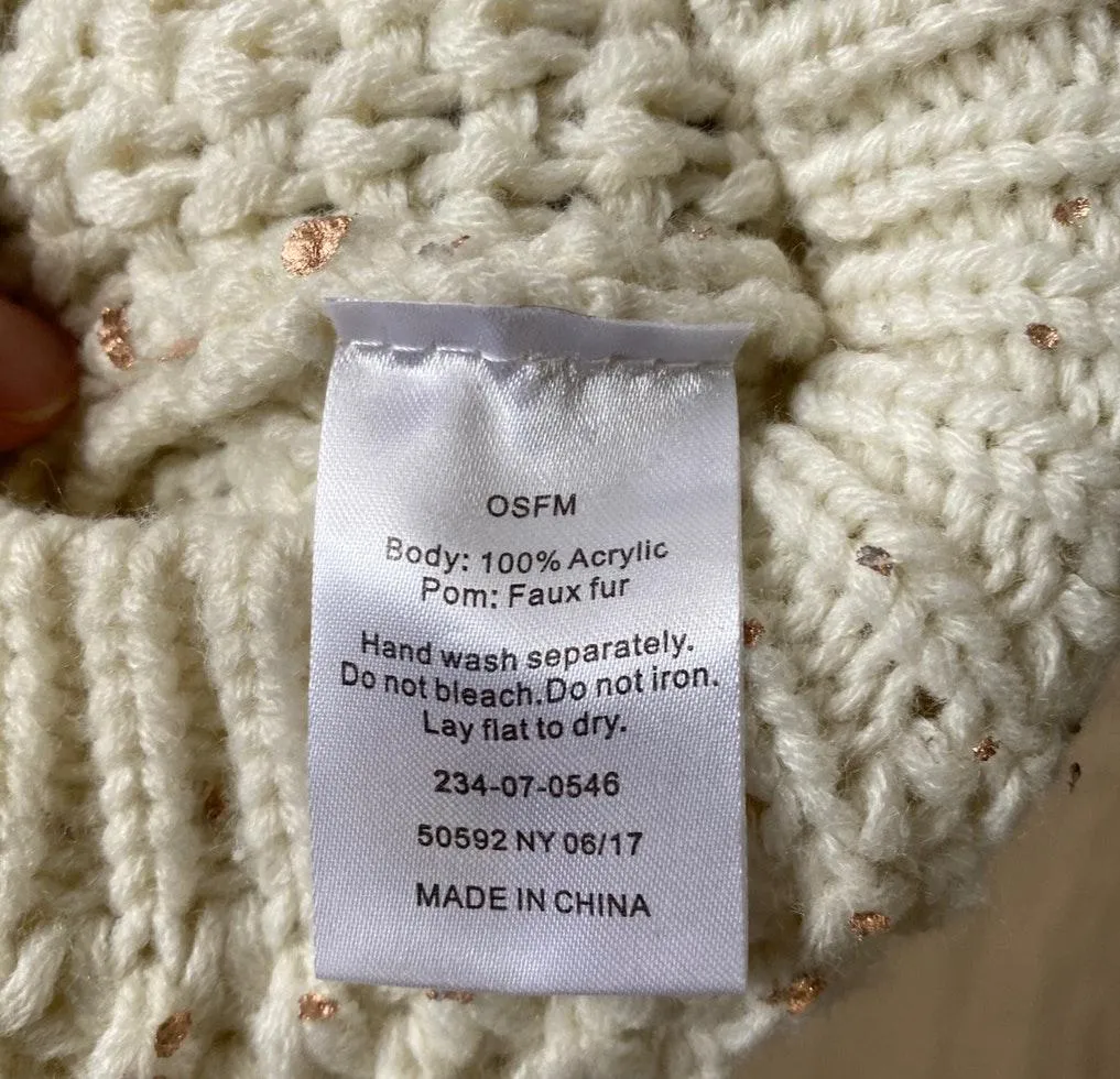 Pompom Beanie White - Image 3