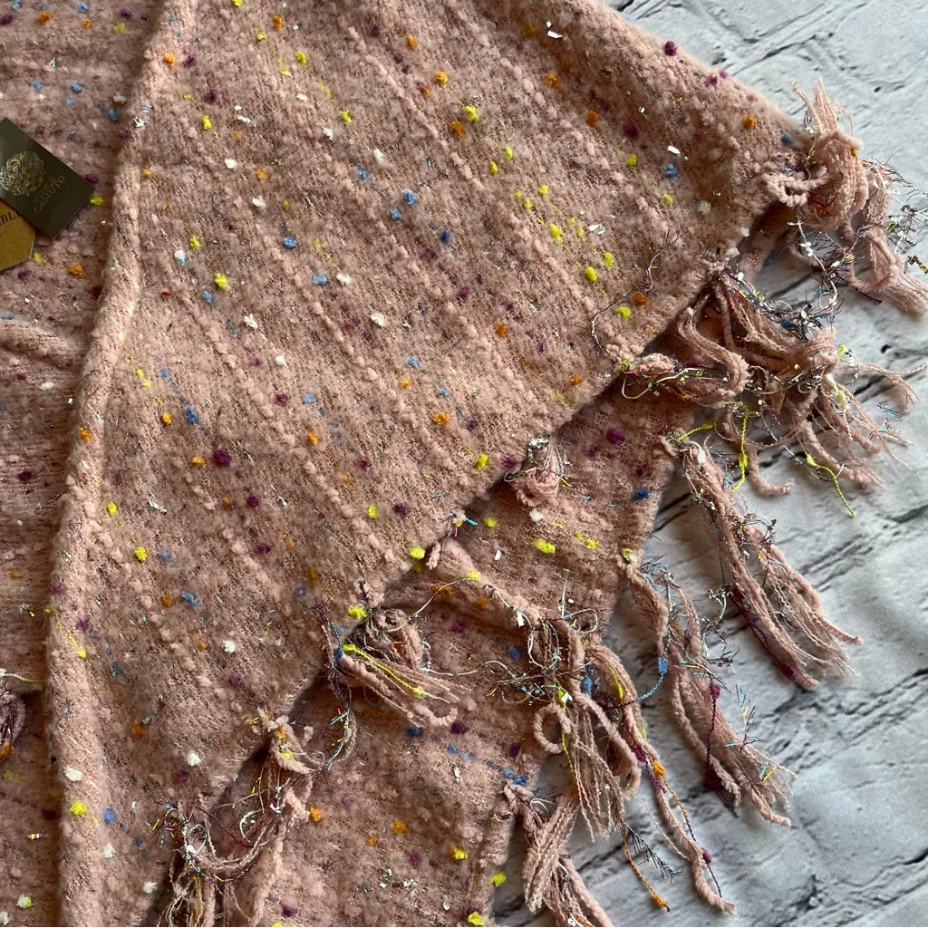 Vince Camuto Poncho Wrap New NWT New Pink Metallic Fringe Speckled Topper Cozy - Image 6
