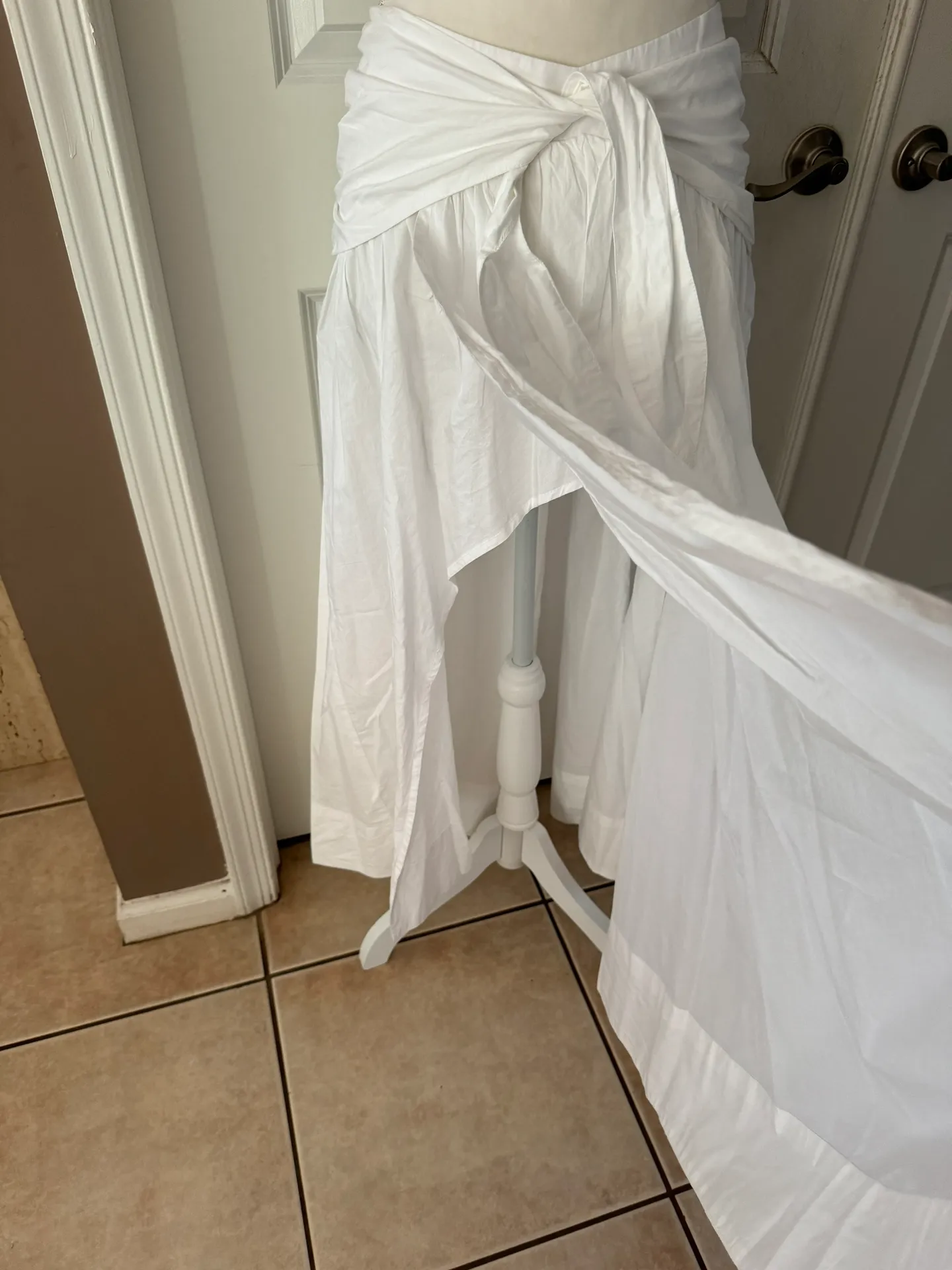 By  Poplin Tie-Front Side-Slit Skirt - Image 6