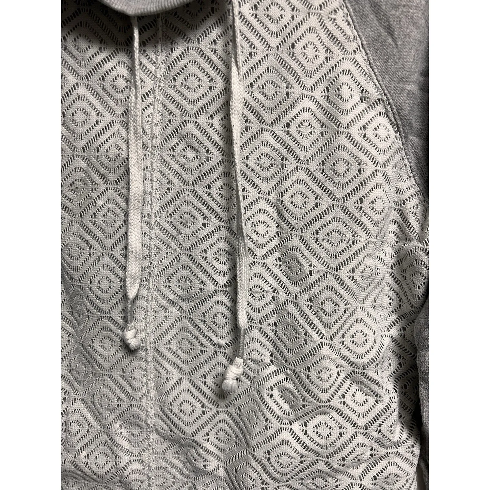 025-006 Miss Chievous Hoodie Womens M Gray‎ Lace Crochet Over Front Casual - Image 3