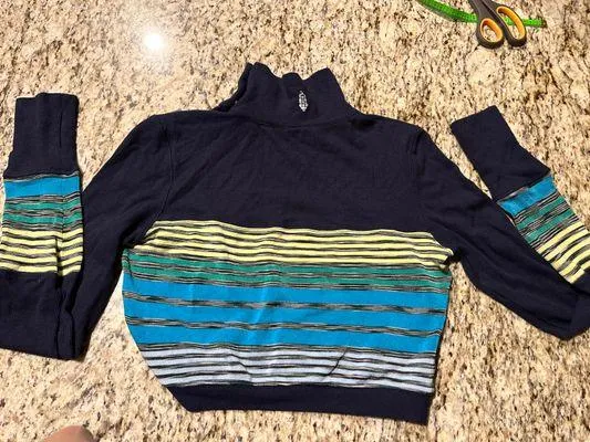 Movement Mountain Mama Striped Layering Top - Nautical Navy Blue - Image 9