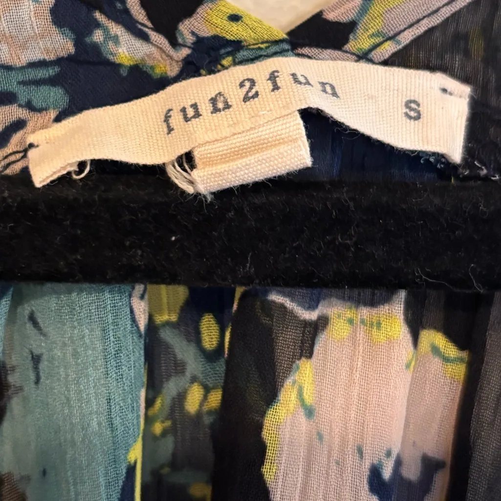 Fun 2 Fun Size S Sheer Floral V - Image 7