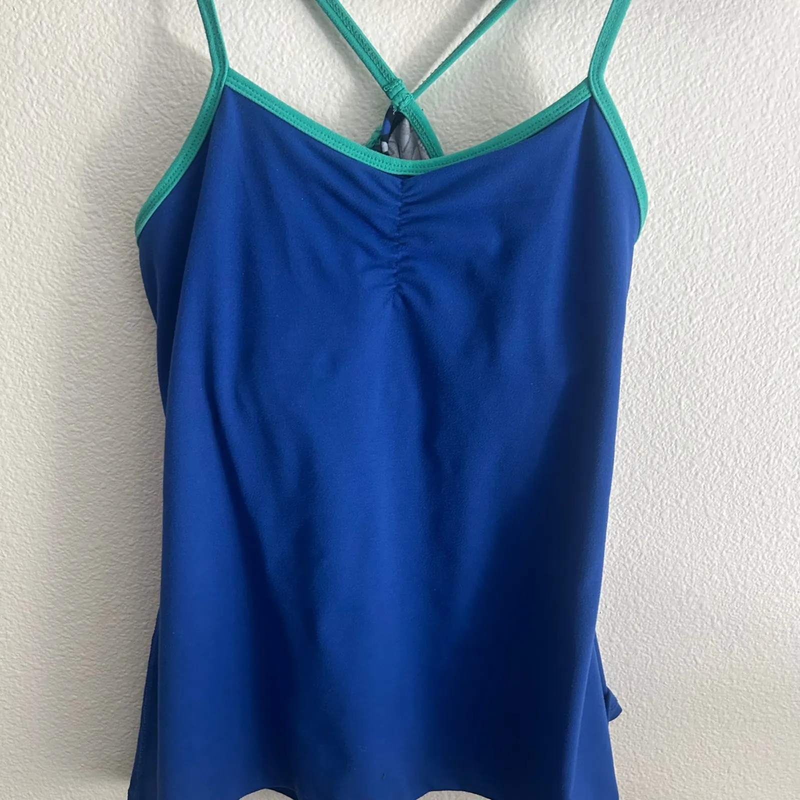 Tank Top Athletic Built-In Bra Criss Cross Back Blue Green Size M‎ - Image 4