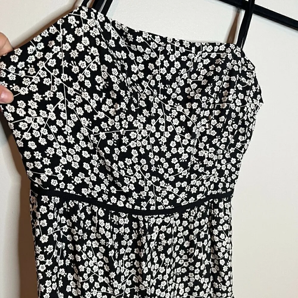 NWT Lulu's Kind Heart Black Floral Print Tiered Lace-Up Midi Dress - Image 4