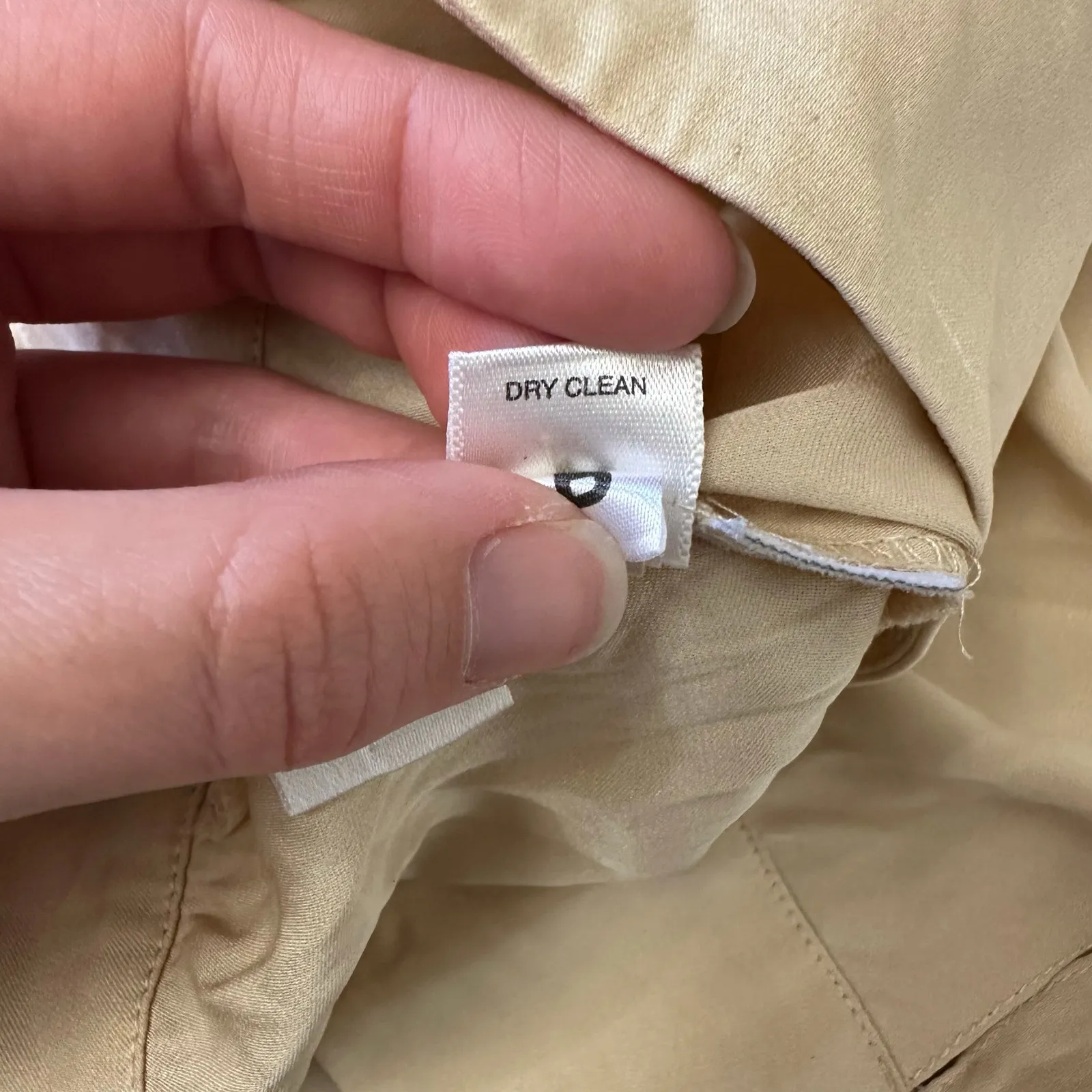 Ann Taylor Women’s Silk Blend Cowl Neck Blouse Size 6 Beige Champagne Sleeveless - Image 8