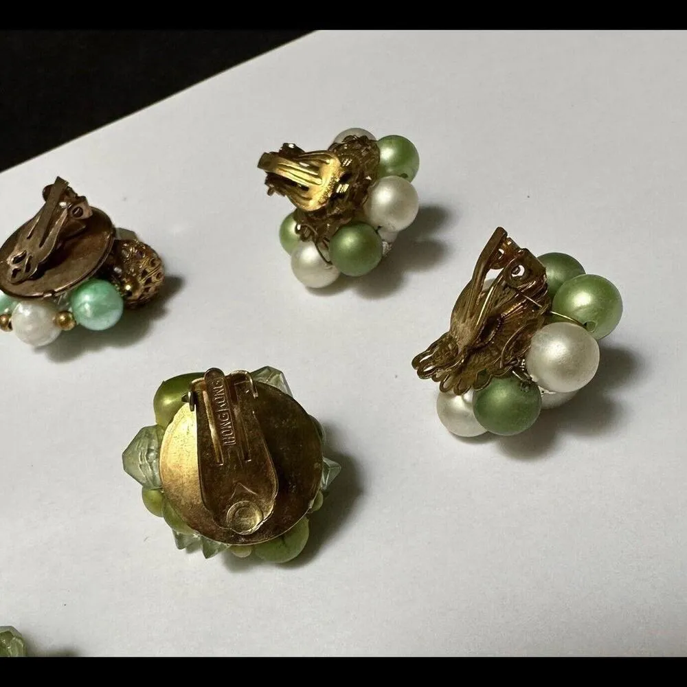 Green Bead Cluster Clip On Earrings Vintage - Image 8