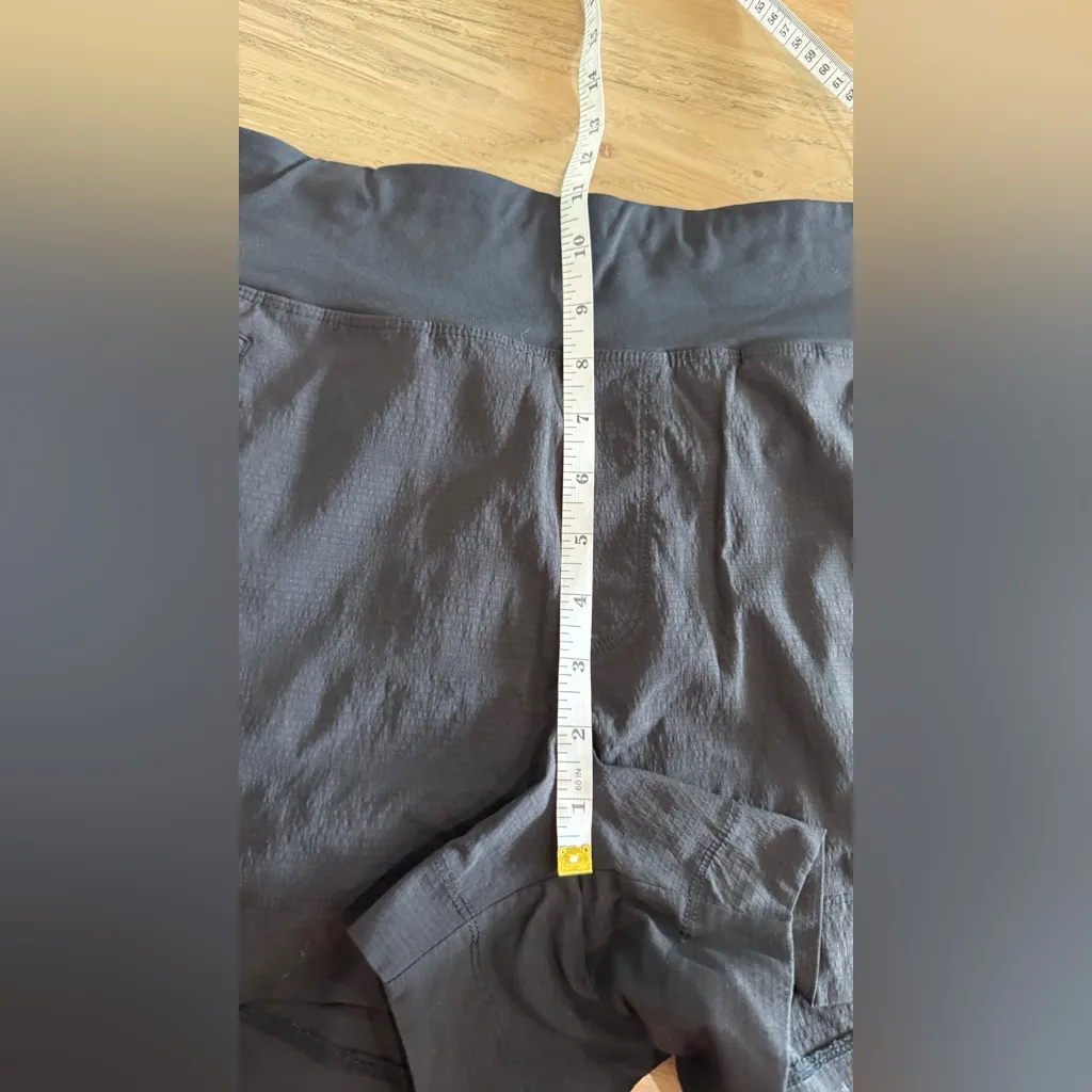 Athleta trekkie north short black size 12 - Image 8