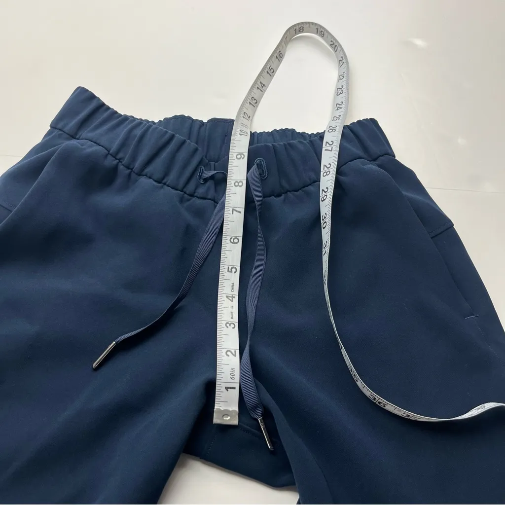 Lululemon‎ On The Fly Crop Pants Womens Size 2 Navy Blue 23" Inseam Athleisure - Image 9