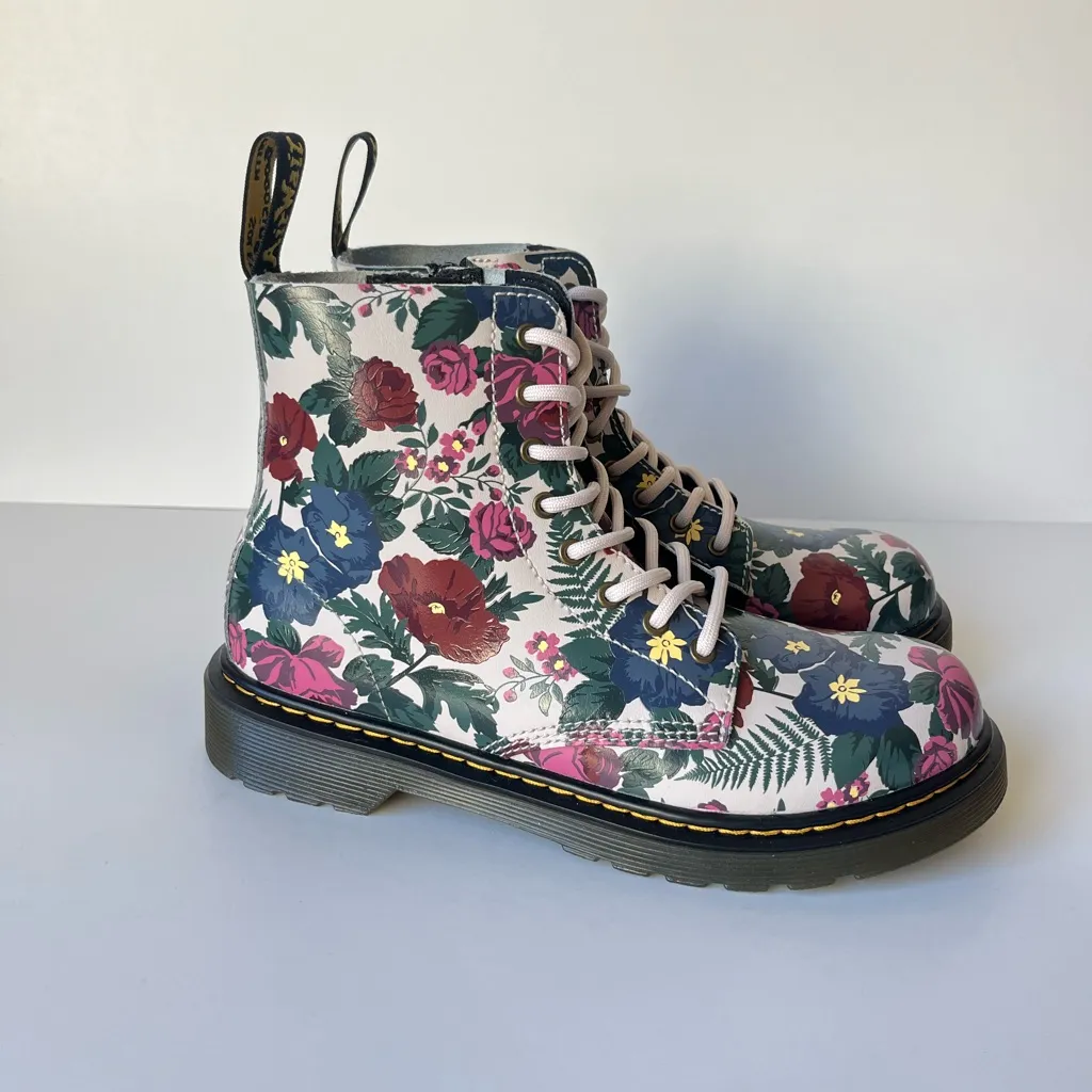 Dr Martens 1460 floral lace up boots NEW 5 - Image 3