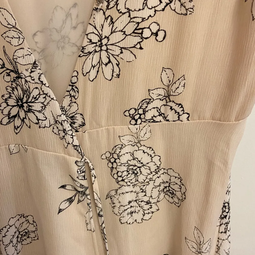 Lush Wrap Floral Dress - Image 2