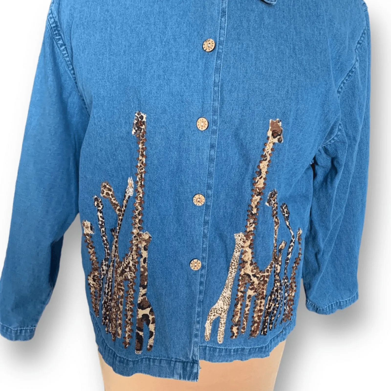 Vintage 90s Chambray Denim Shirt Jacket Giraffe Animal Beaded Safari Print Large Blue - Image 3