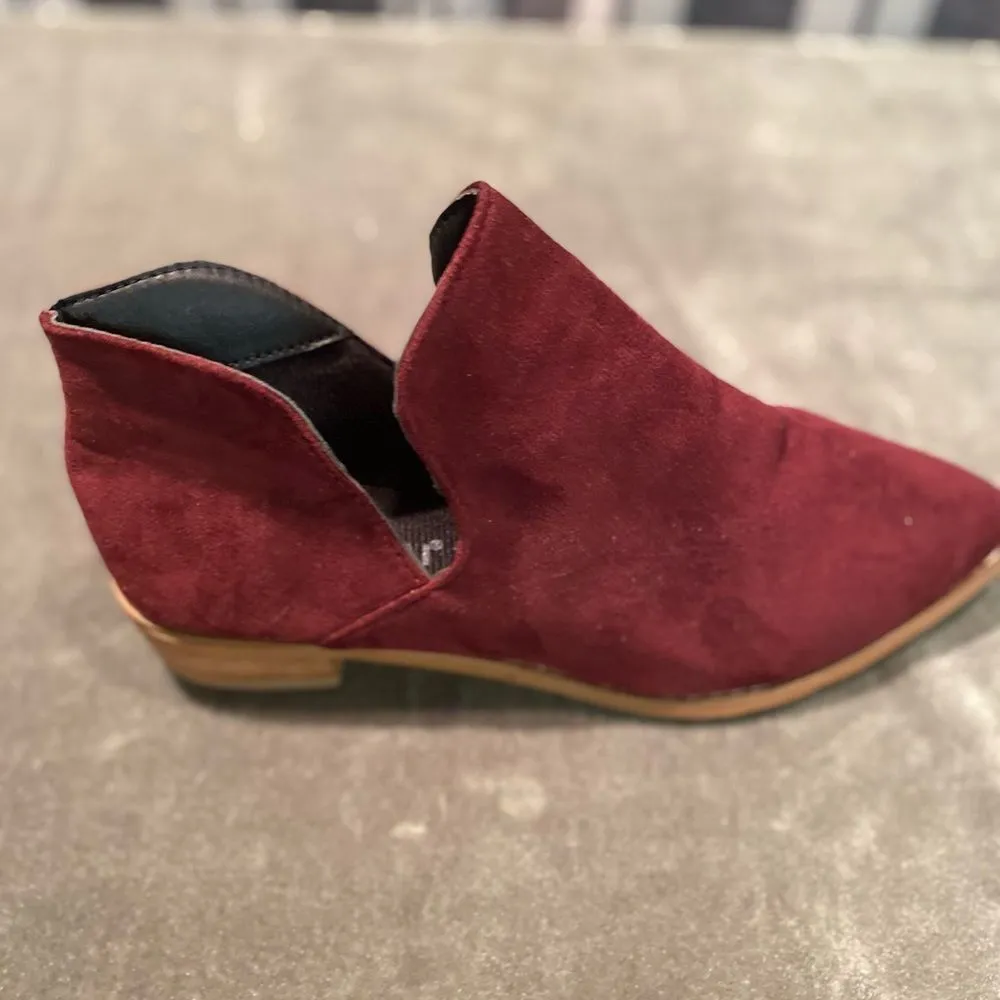 #328 Vegan Suede Burgundy Booties Size undefined - Image 6