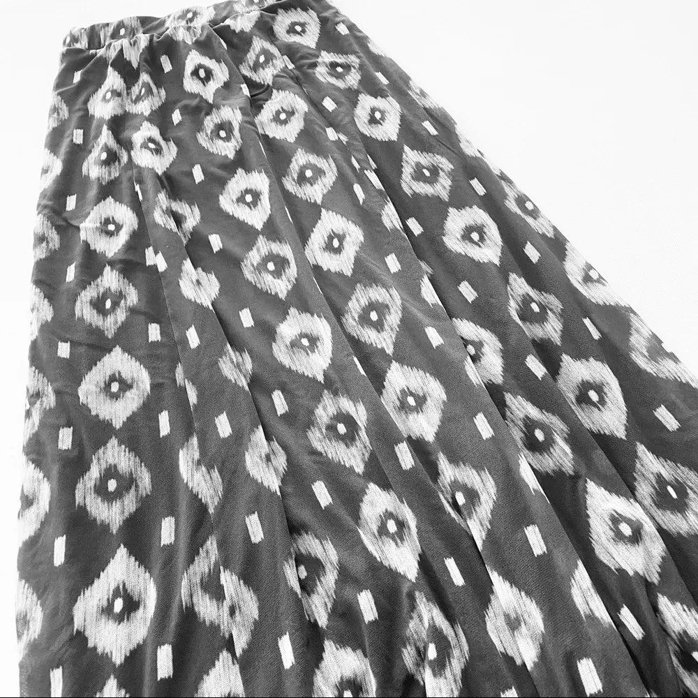 Sweet Pea Ikat Print Long Skirt - Image 3