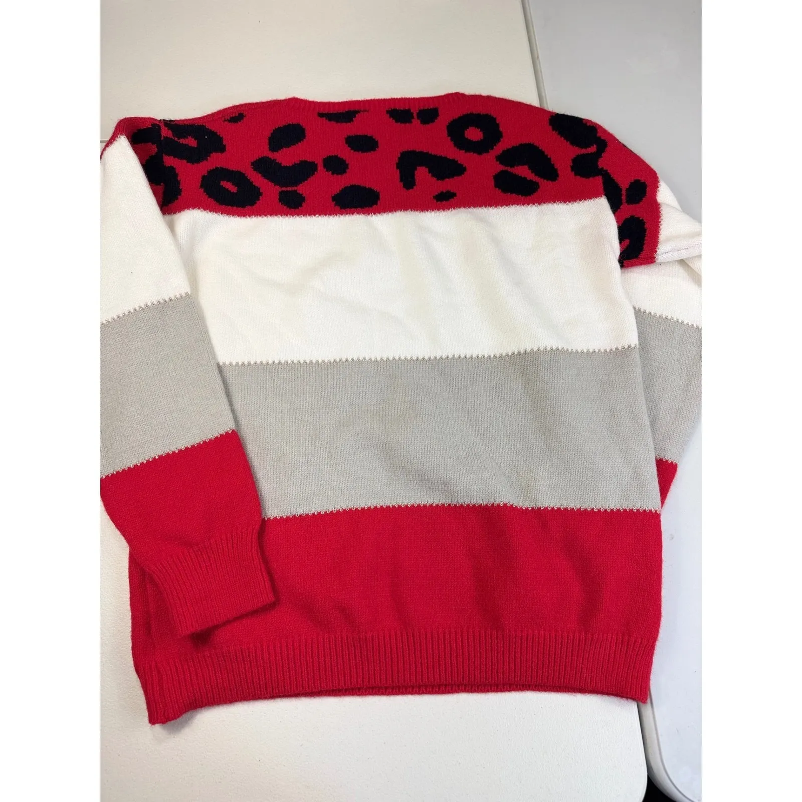 Mazilk Red White Animal Print Striped Sweater Pullover Cozy Knit M Red Size 8 - Image 3