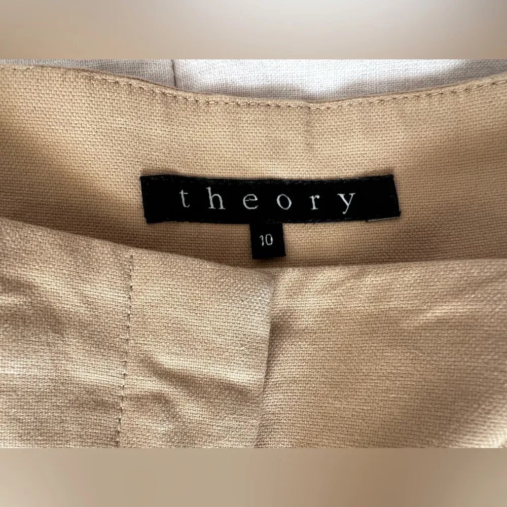 Theory Tan Cotton Lyrca Stretch Sleek Pleated Mid Rise Capri Slacks 90's y2k- 10 - Image 4