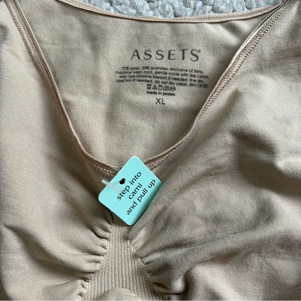 NWT Assets Beige Seamless Superior Slimmer Cami Adjustable Strap Sz XL Shapewear Tan - Image 2
