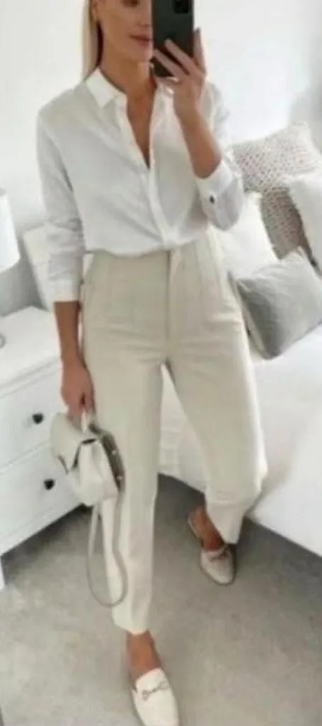 Zara Bloggers Favorite High Rise Ankle Pants Size Medium White Cream - Image 1