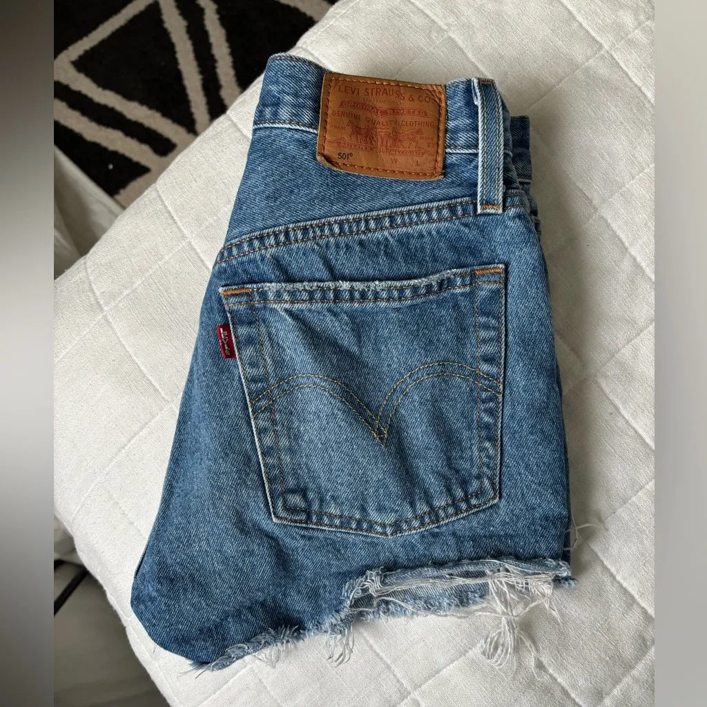 Levi’s 501 Jean shorts - Image 2