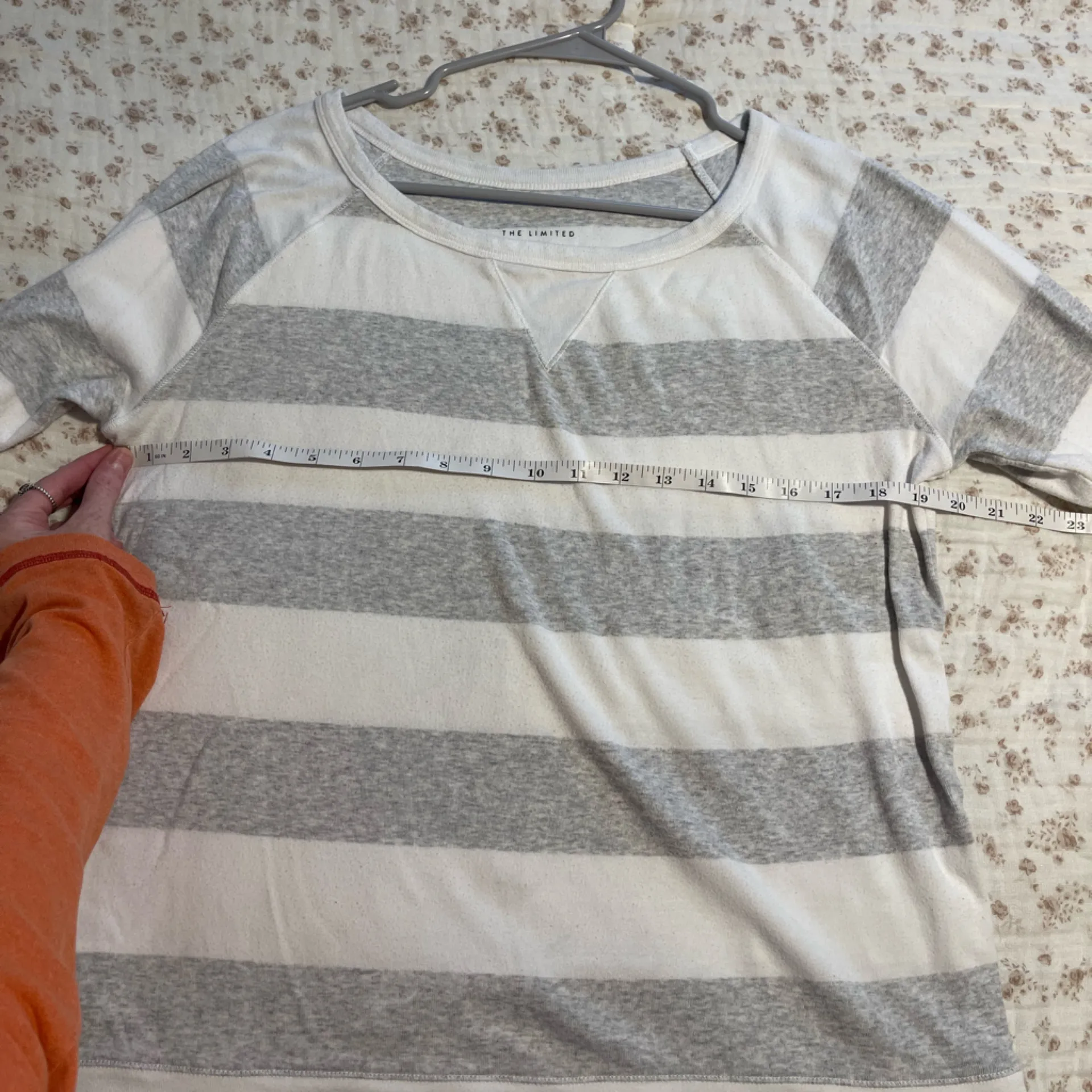 The Limited Long Sleeve Gray and White Tee - Image 8