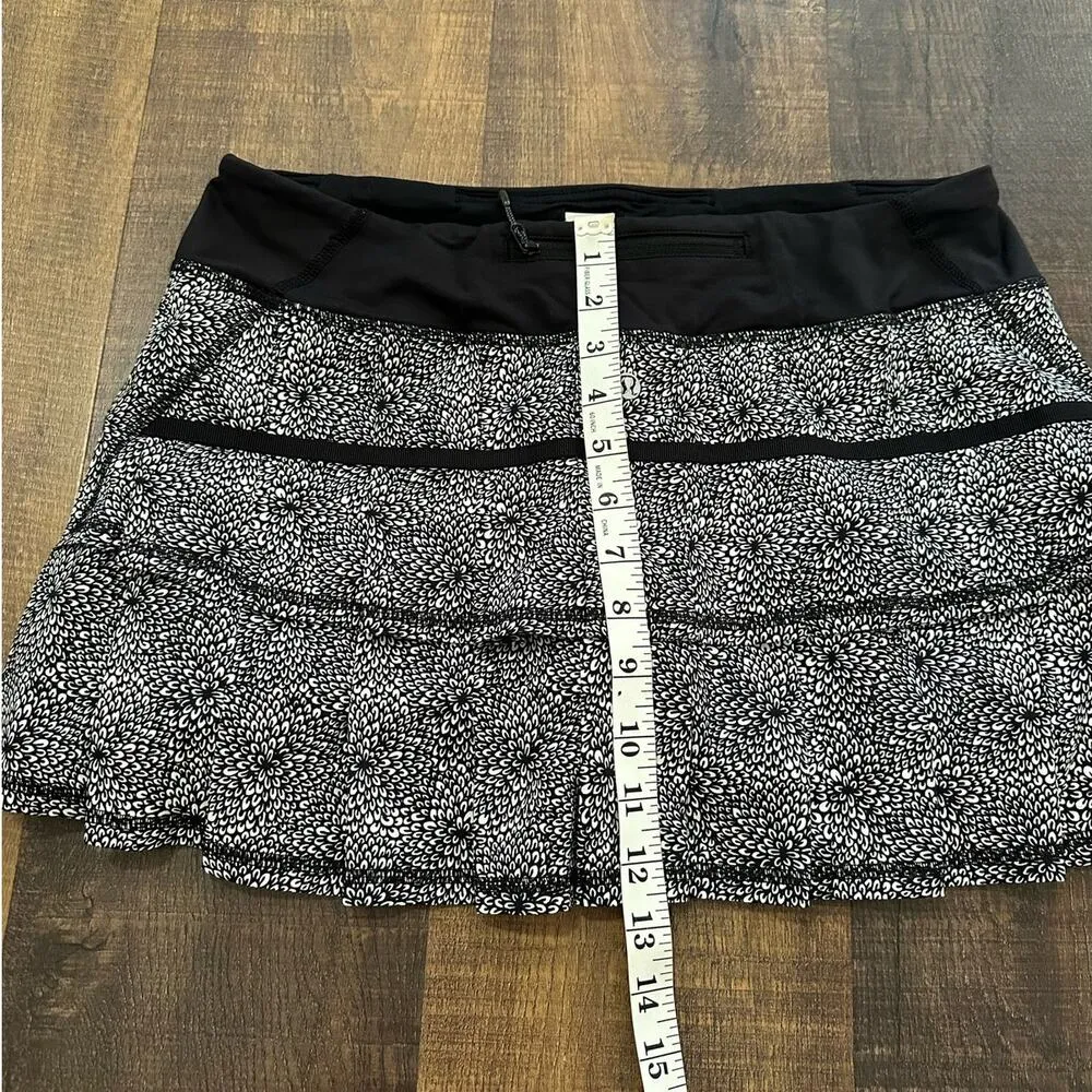 Lululemon Run Pace Setter Skirt 4-way Stretch Size 8 - Image 9