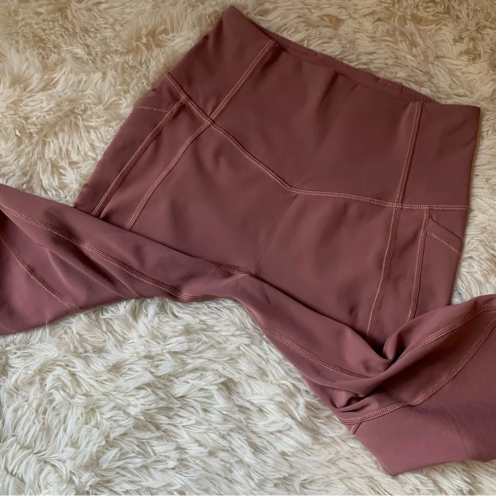 All The Right Places Moss Rose - Image 6