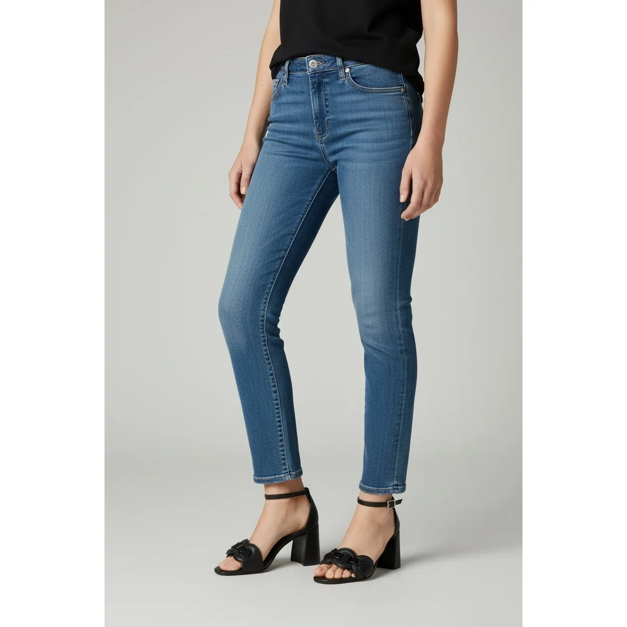 Kenneth Cole Women's Luisa Woven Black Leather Block Heel Ankle Strap Sandals 8M - Image 2