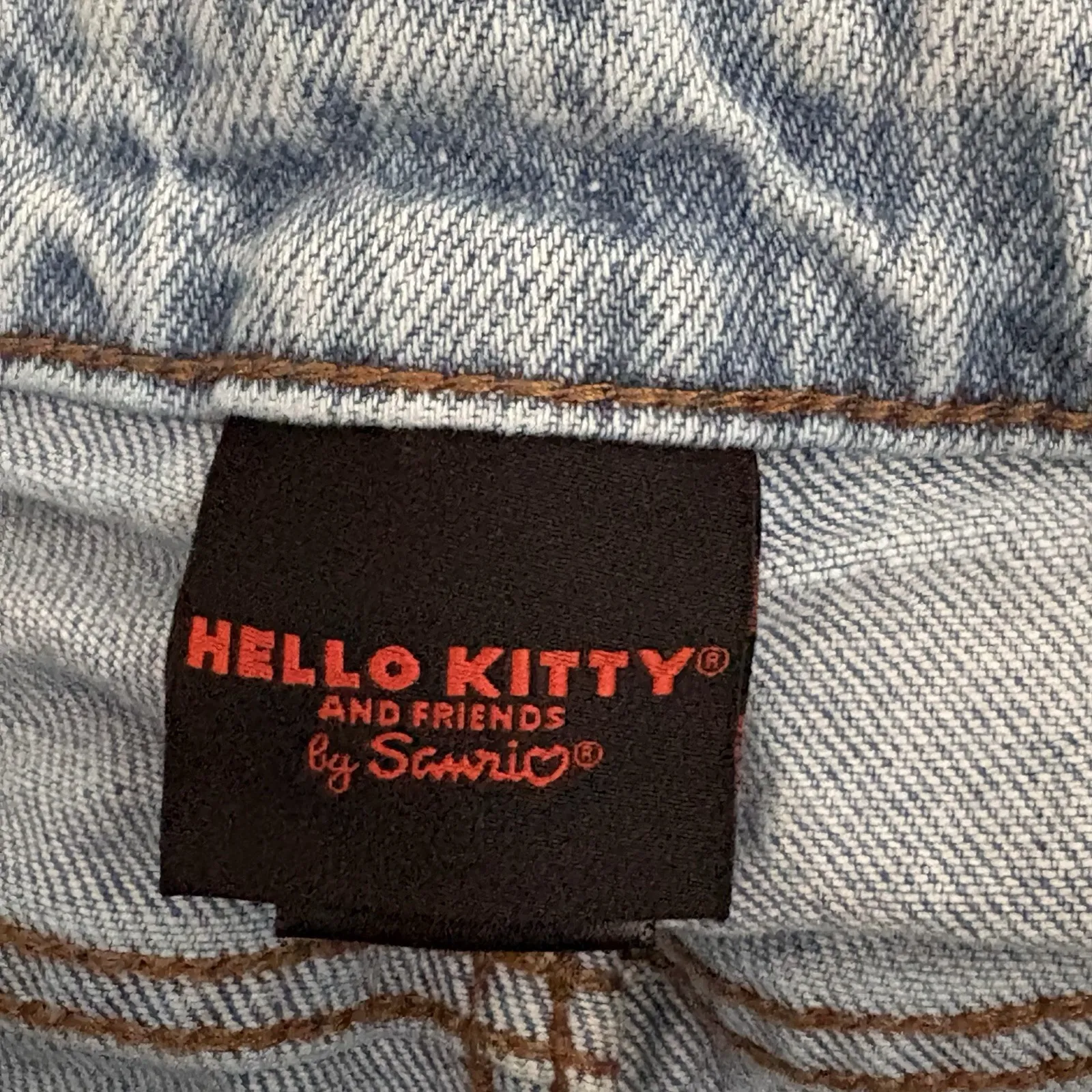 Sanrio Hello Kitty and Friends High Rise  Jeans Light Wash size 11 (32x29.5) - Image 6