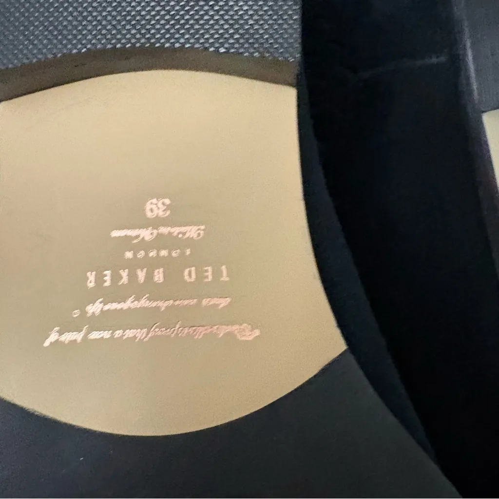 TED BAKER LONDON‎ Black Iveca Suede Booties Size 39 - Image 5