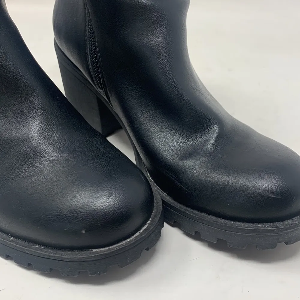 American Rag Women's Morghan Fabric Closed Toe Ankle Chelsea Boots - Image 7