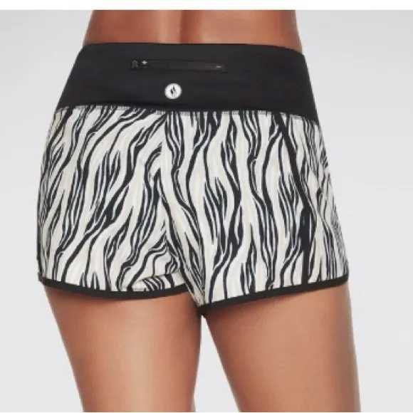 New Skechers Diane Von Furstenberg SKECHWEAVE Run Shorts Black Size Large - Image 3