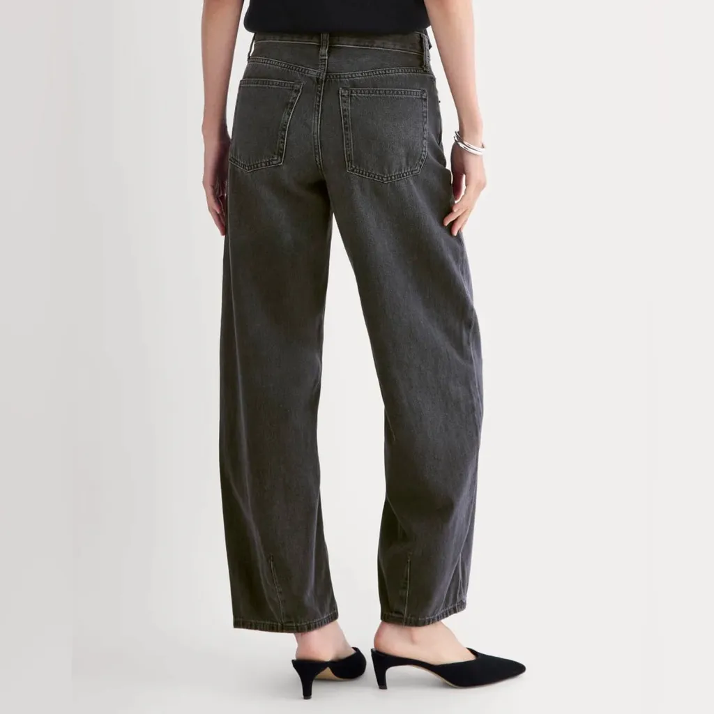 Everlane Loose Curve Jean in Carbon Midnight, Size 26 - Image 3
