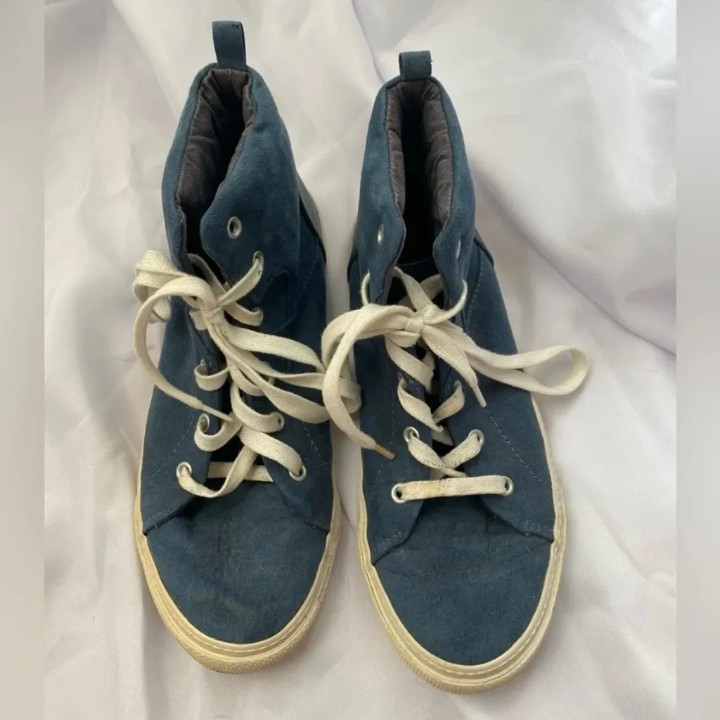 Blue Suede High Top Shoes Size 8 - Image 2