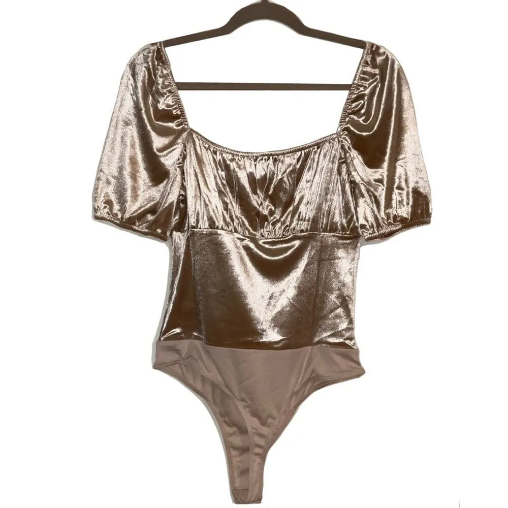 NWT Lulus Up For The Night Champagne Velvet Short Sleeve Bodysuit S - Image 3