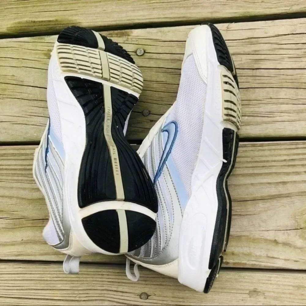 Nike women’s sneakers athletic shoes size … - Image 6