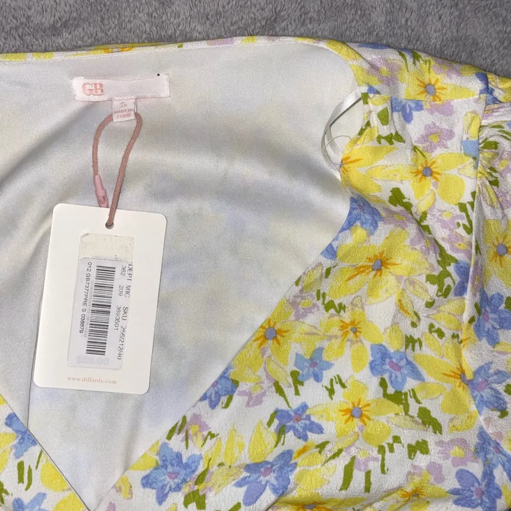 Gianni Bini Fit & Flare Floral Dress size small - Image 5