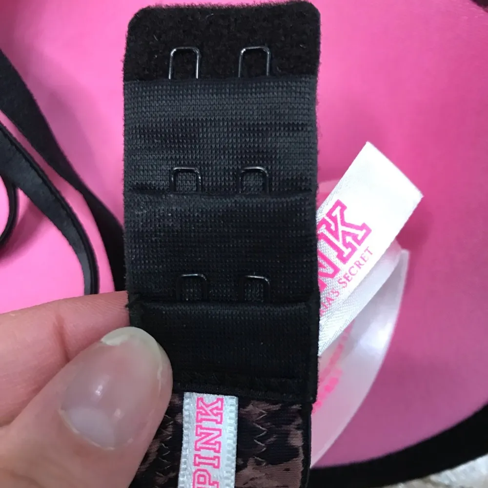 PINK Victoria’s Secret Wear Everywhere Push-up bra 34C Purple snake print - Image 6